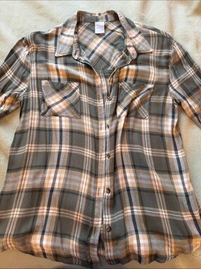 Plaid Button-Up Shirt in Olive and Peach Size Large Women’s